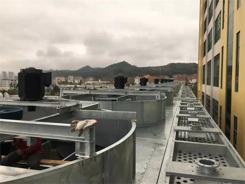 工業(yè)玻璃鋼冷卻塔在購買時需注意的小關(guān)鍵點,圓形玻璃鋼冷卻塔填料