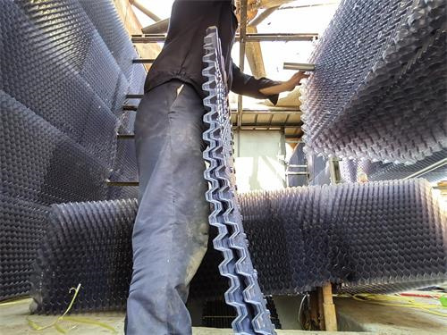 空調(diào)冷卻塔維修保養(yǎng),空調(diào)冷卻塔的維修視頻